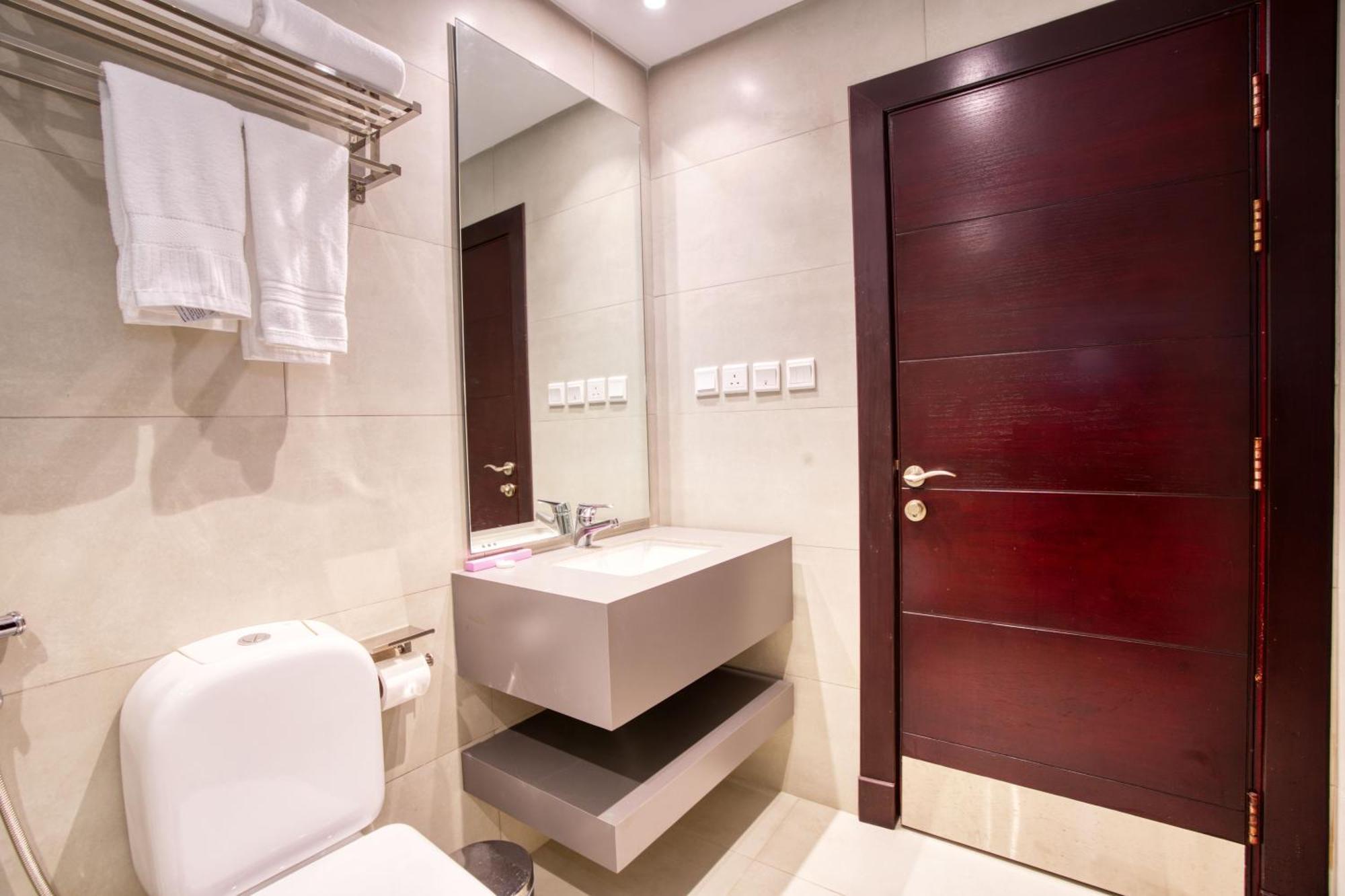 Quiet Dreams - Serviced Apartments Al-Nour Branch เจดดาห์ ภายนอก รูปภาพ