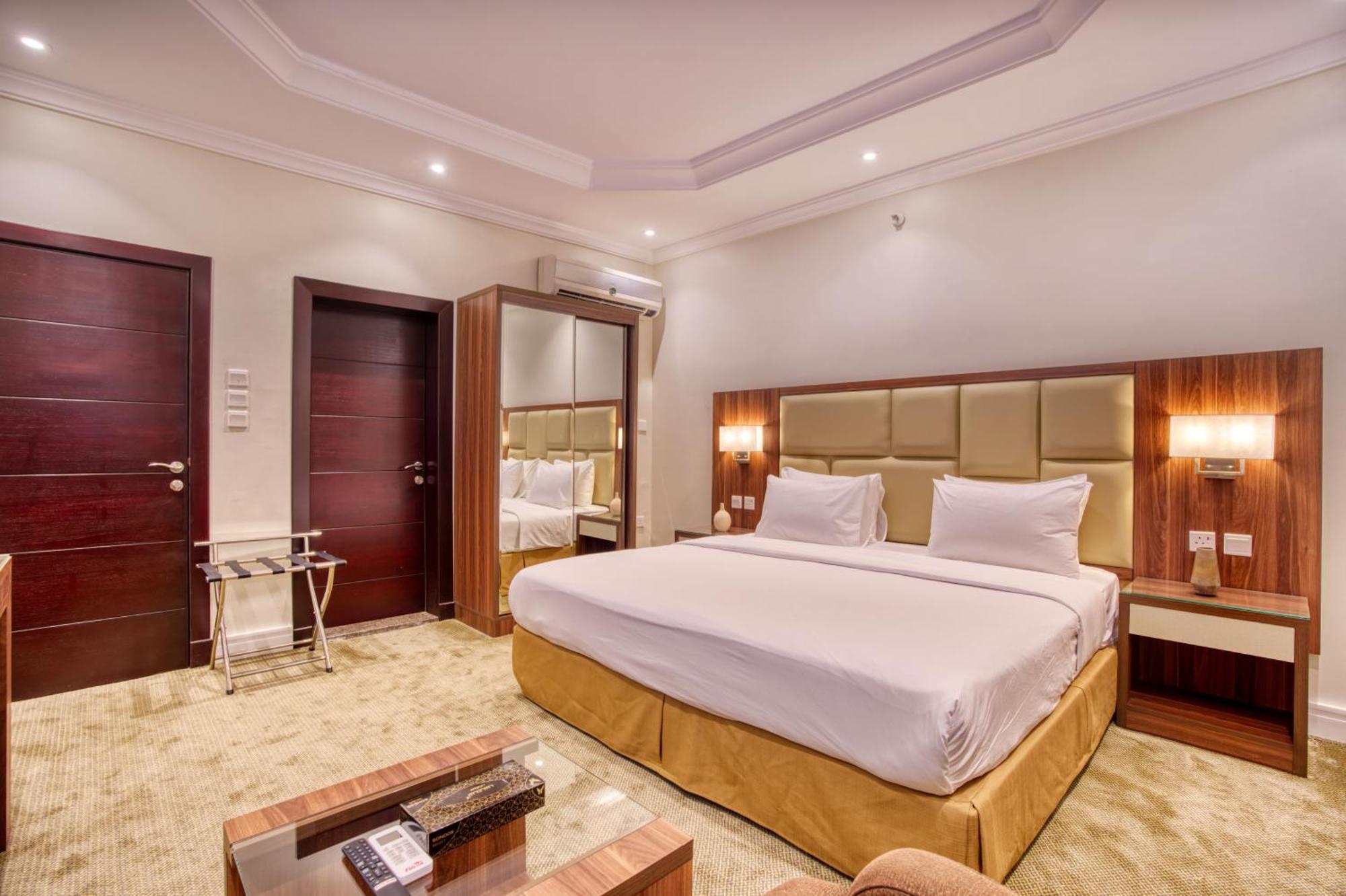 Quiet Dreams - Serviced Apartments Al-Nour Branch เจดดาห์ ภายนอก รูปภาพ
